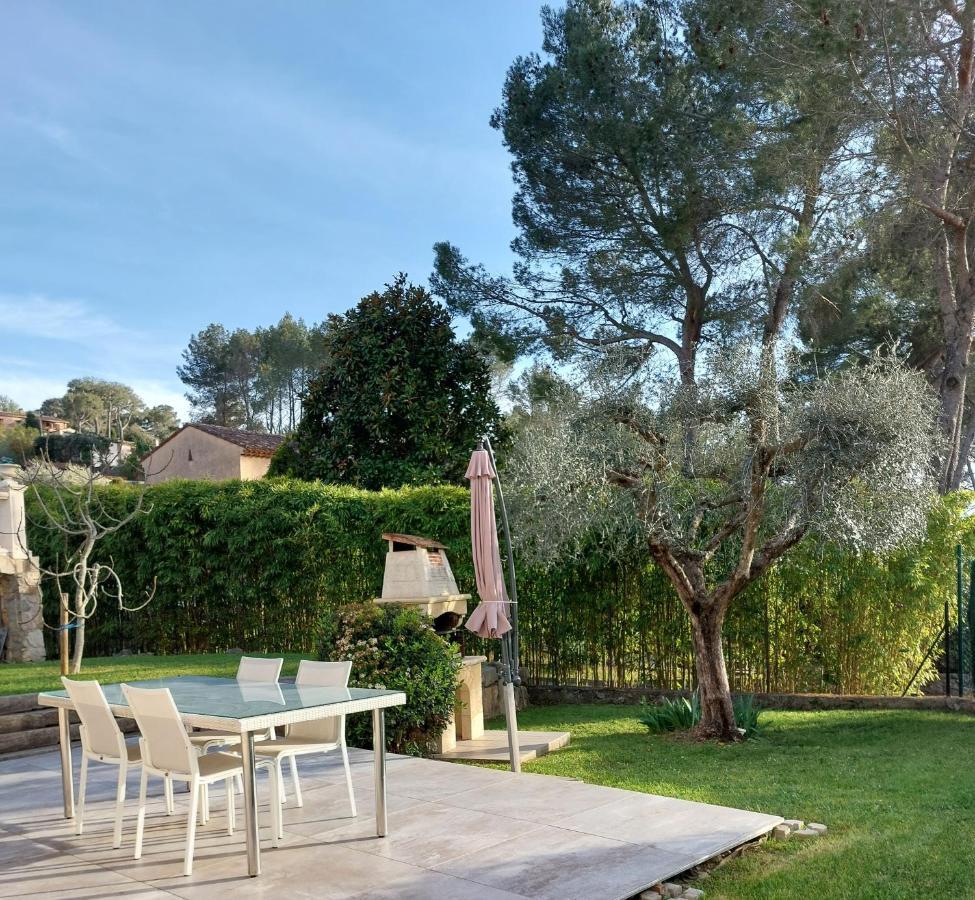 Gite Les Pins Climatise Piscine Chauffee Jardin Peymeinade Экстерьер фото
