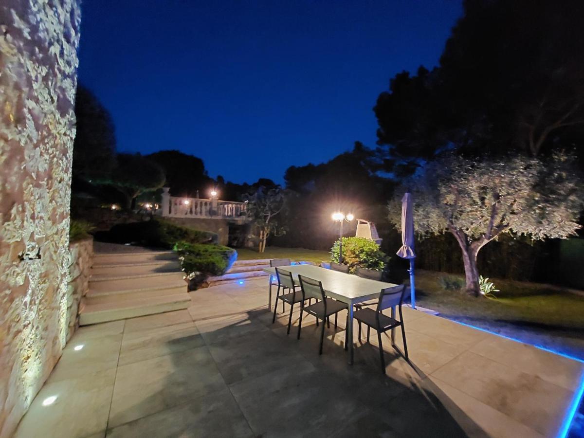 Gite Les Pins Climatise Piscine Chauffee Jardin Peymeinade Экстерьер фото