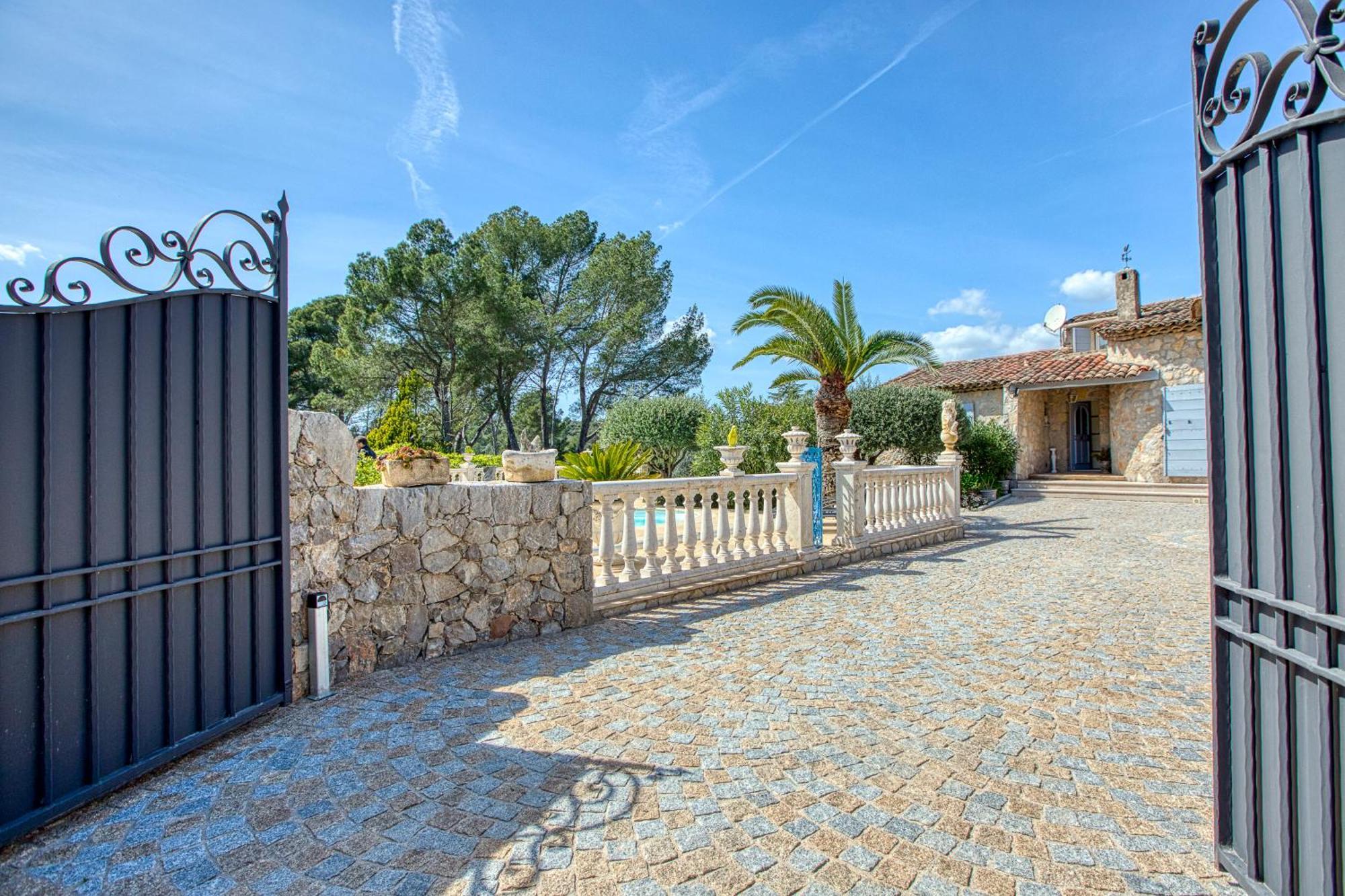 Gite Les Pins Climatise Piscine Chauffee Jardin Peymeinade Экстерьер фото